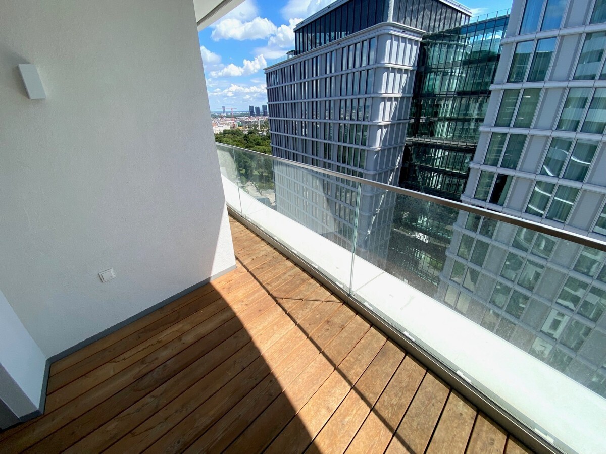 BelView Apartments: Großzügige 2-Zimmer-Wohnung mit Balkon und Aussicht im 14. OG zu mieten in 1100 Wien