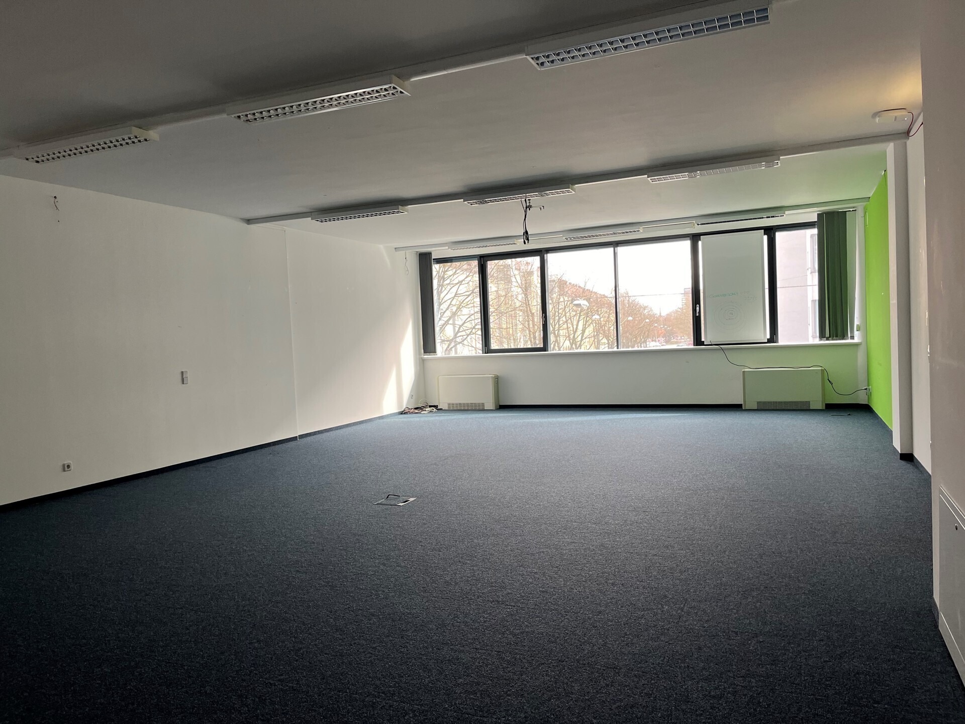 Großzügig geschnittenes Büro ideal für Start-Ups und kleine Unternehmen