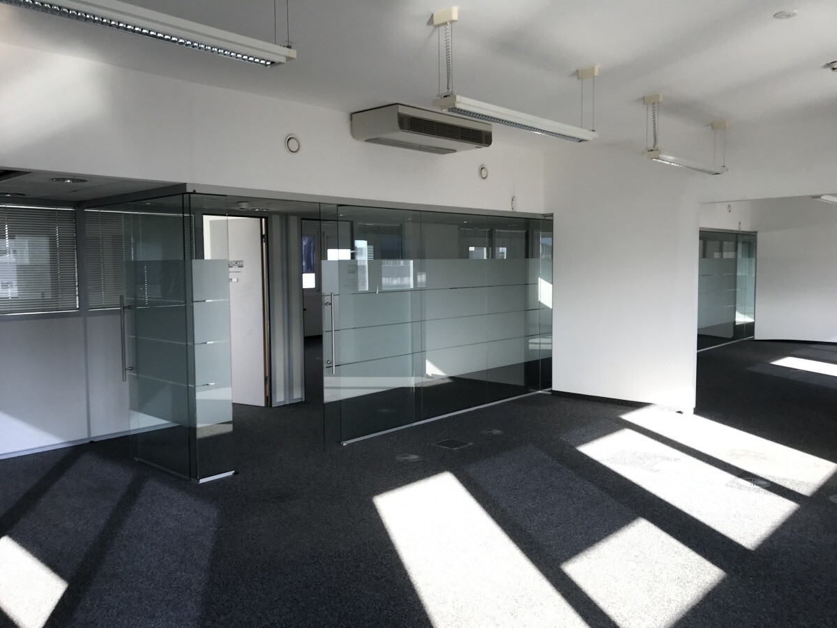 Attractive office and storage units for rent in the business park in 2345 Brunn am Gebirge