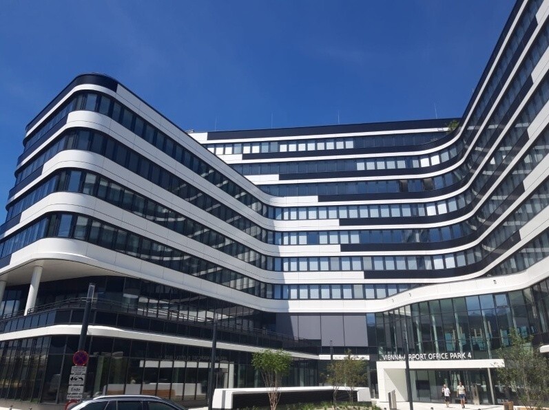 Modern office space with top equipment for rent in Airportcity in 1300