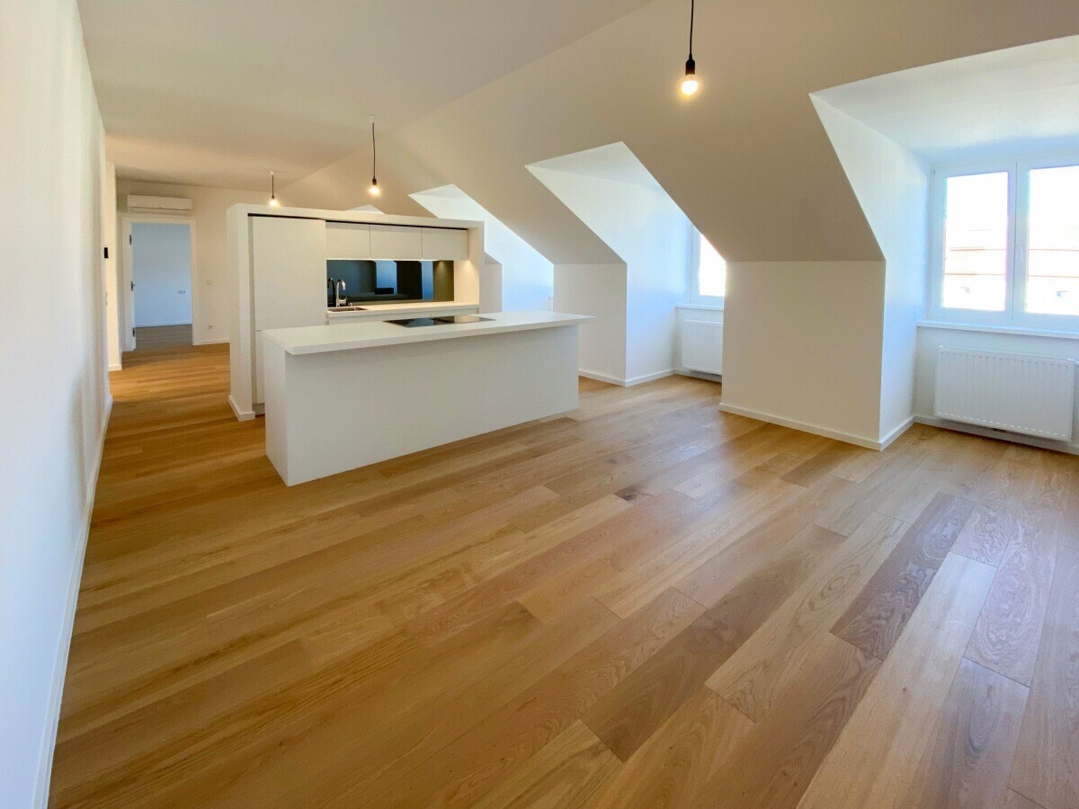 Unbefristete 4-Zimmer-DG-Wohnung am Rochusmarkt - zu mieten in 1030 Wien