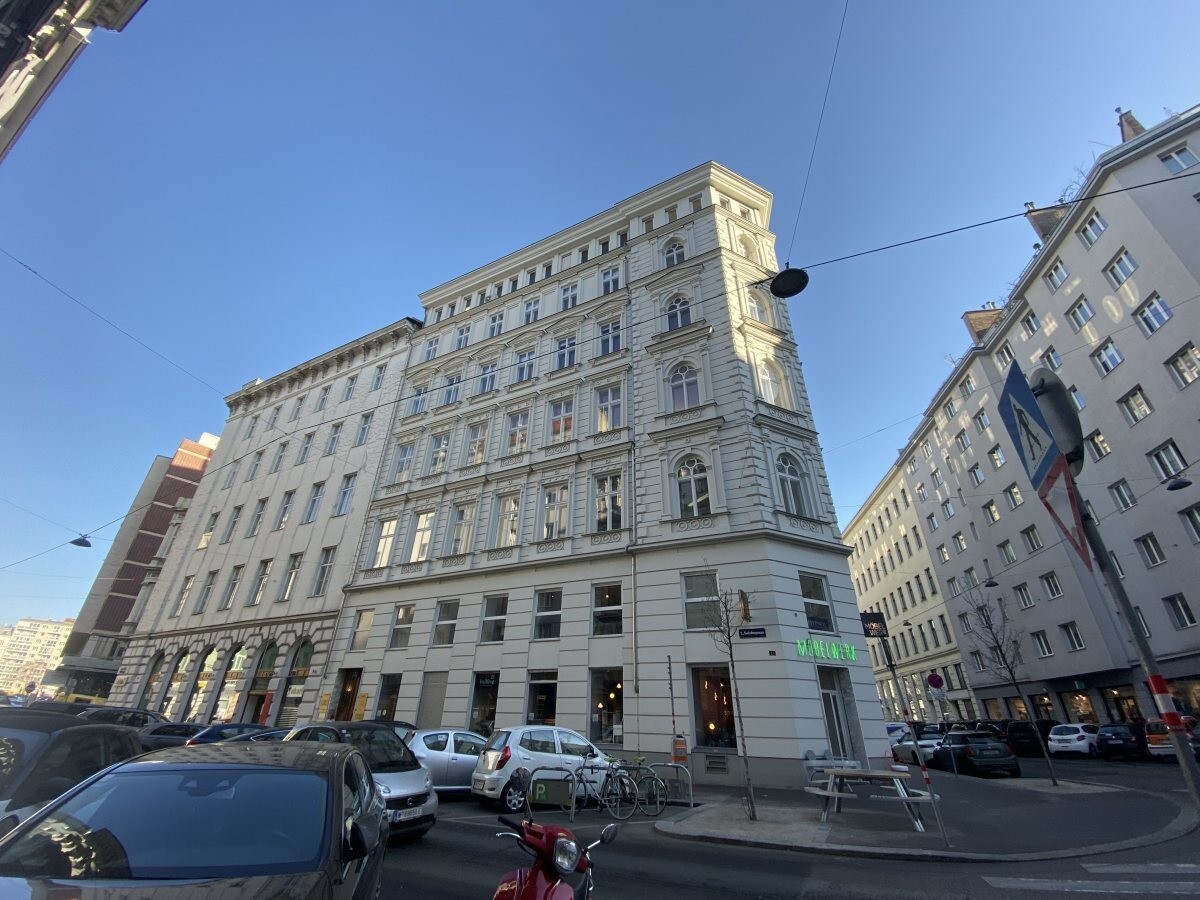 Helles Büro im Dachgeschoss zu mieten, 1010 Wien