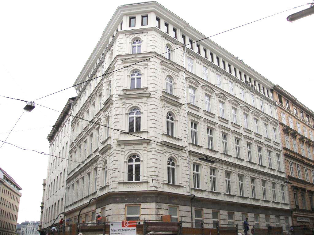 Helles Büro im Dachgeschoss zu mieten, 1010 Wien