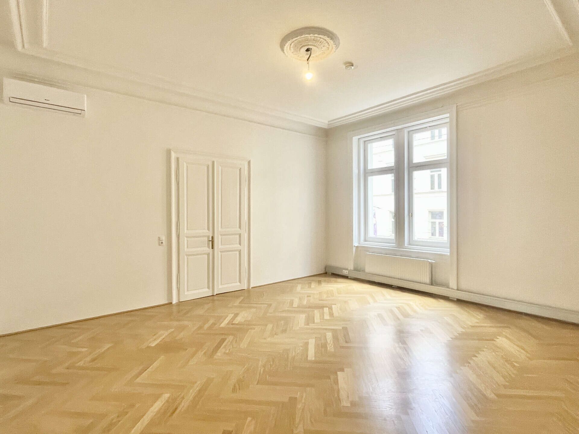 Sanierte Bürofläche in der Herrengasse zu mieten!