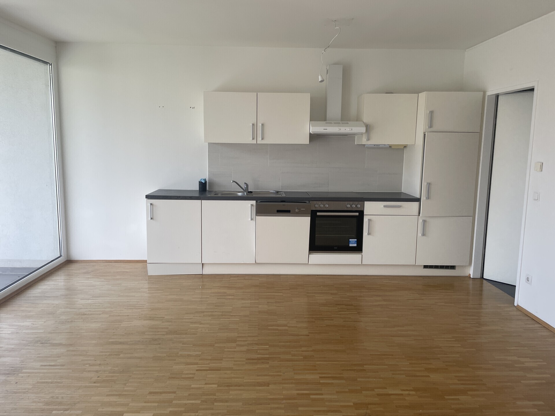 Großzügige 3-Zimmer-Wohnung mit Balkon in 8020 zu mieten!