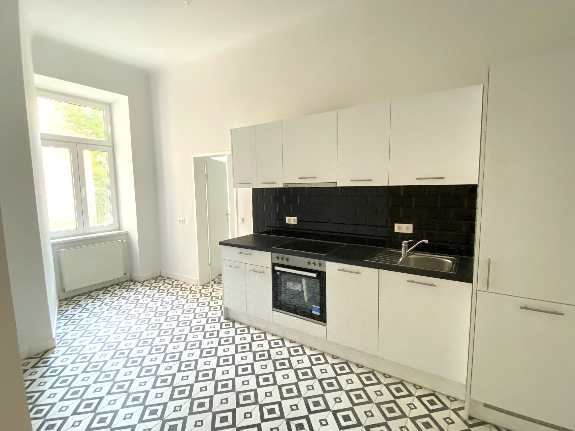 Stilvolle 3-Zimmer-Altbauwohnung mit moderner Küche, zwei Bädern und Klimaanlage- zu kaufen in 1030 Wien