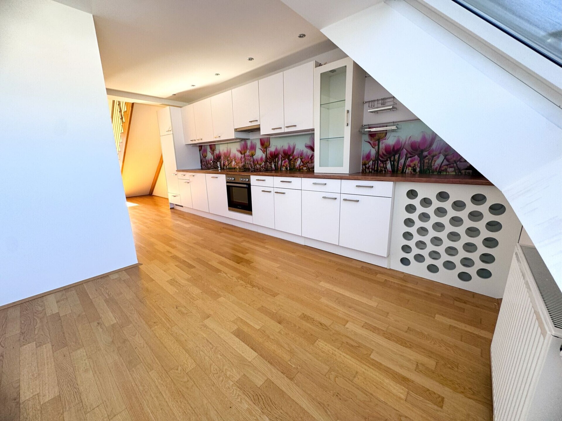 Wohnen über den Dächern Wiens – Lichtdurchflutete 4-Zimmer-Dachgeschoss-Maisonette mit Fernblick - zum Kauf in 1100 Wien