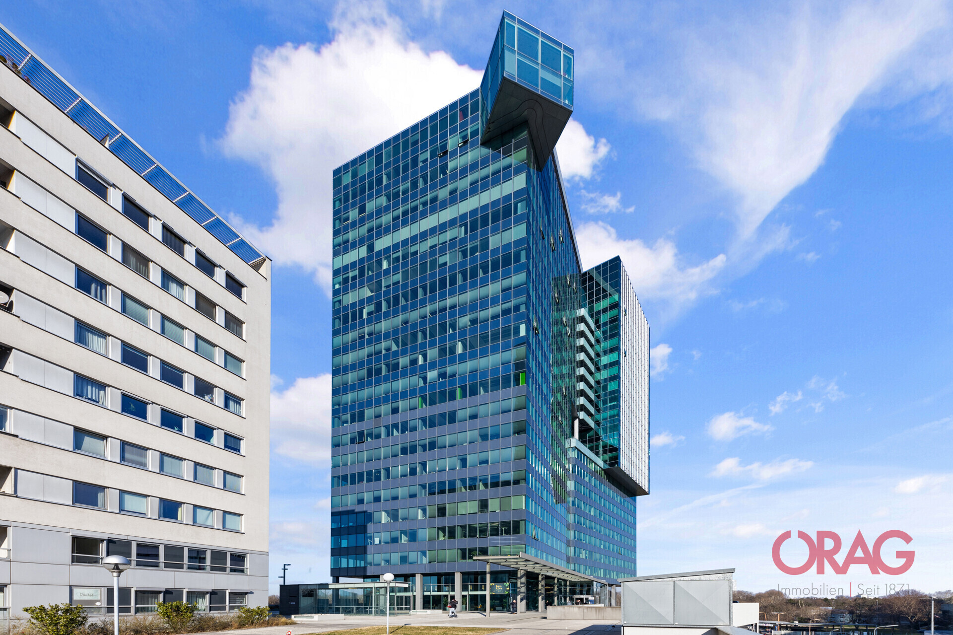Office space for rent in the Saturn Tower in 1220 Vienna
