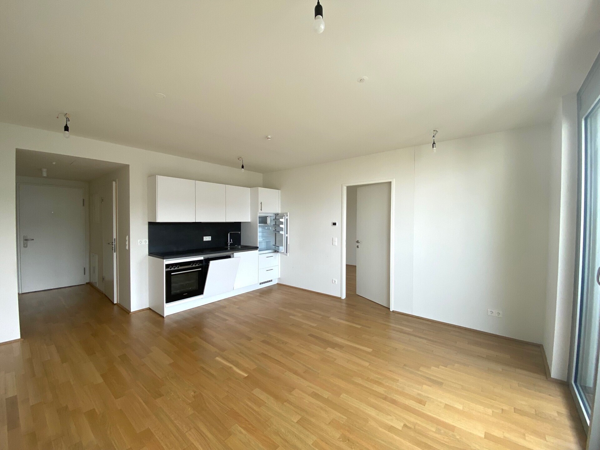 BelView Apartments: moderne, westseitige 2-Zimmer-Wohnung mit Freifläche im 17. OG zu mieten in 1100 Wien
