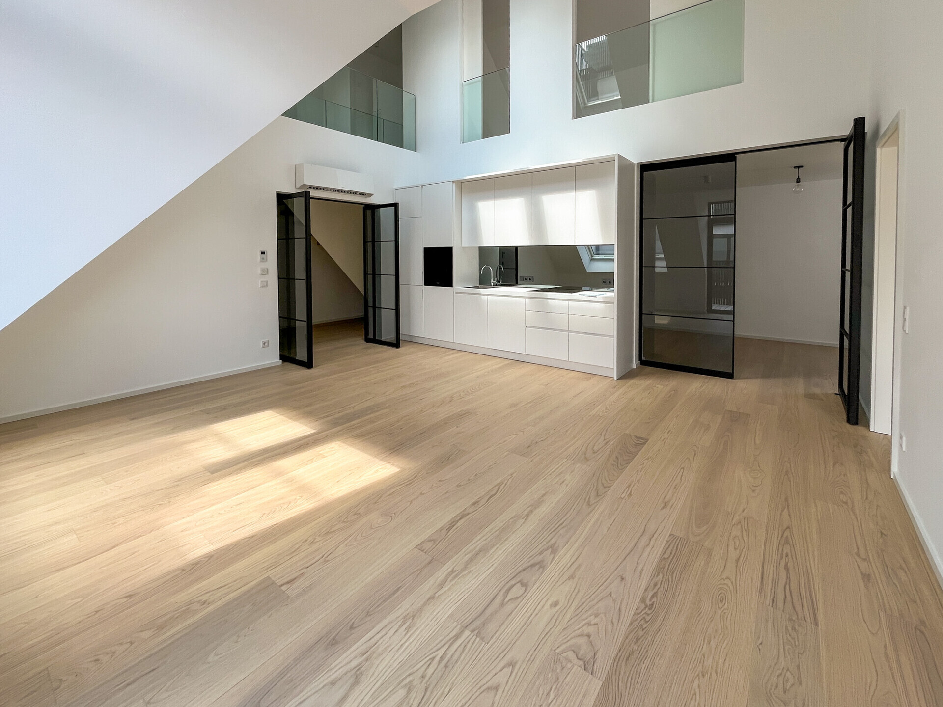 Generalsanierte 4-Zimmer-Dachgeschoß-Maisonette-Wohnung mit Terrasse –  zu mieten in 1030 Wien