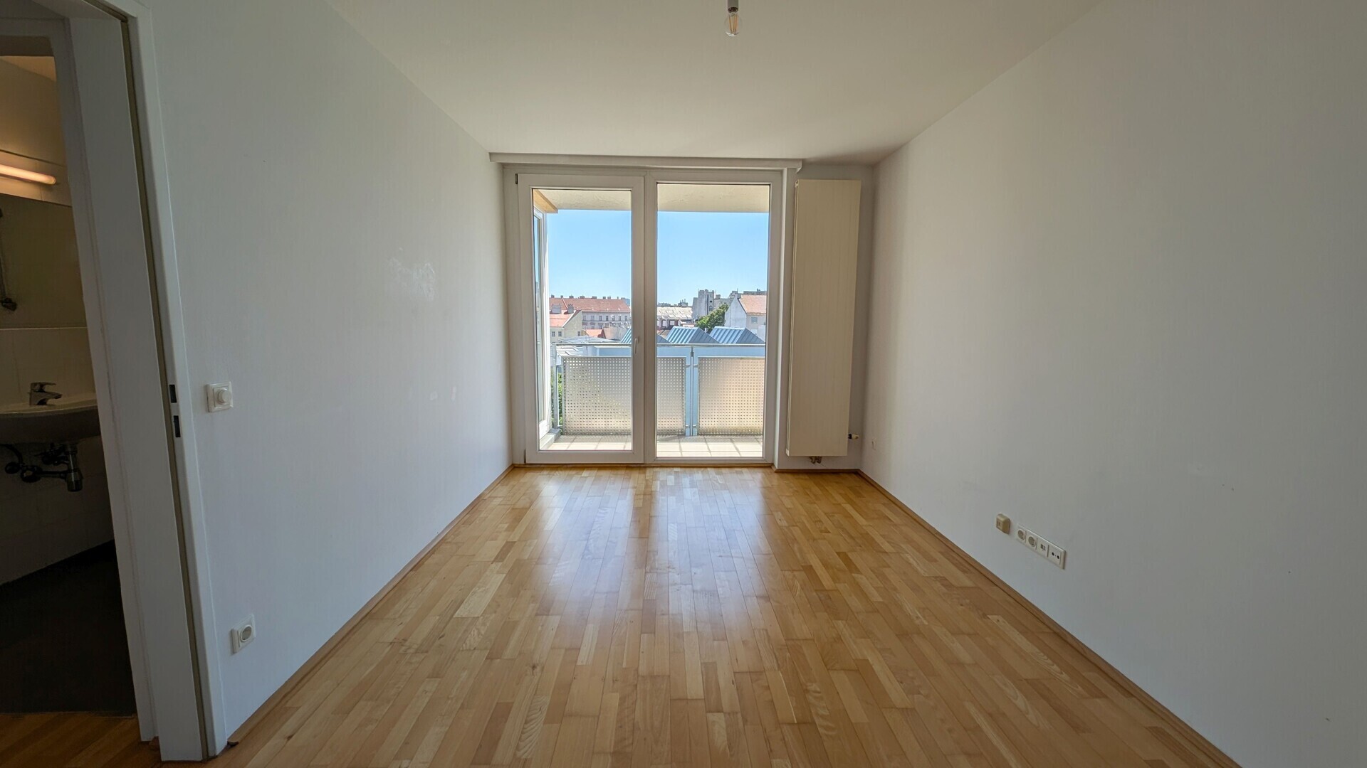 Erstklassige 2-Zimmer Wohnung mit Balkon nahe Rochusmarkt