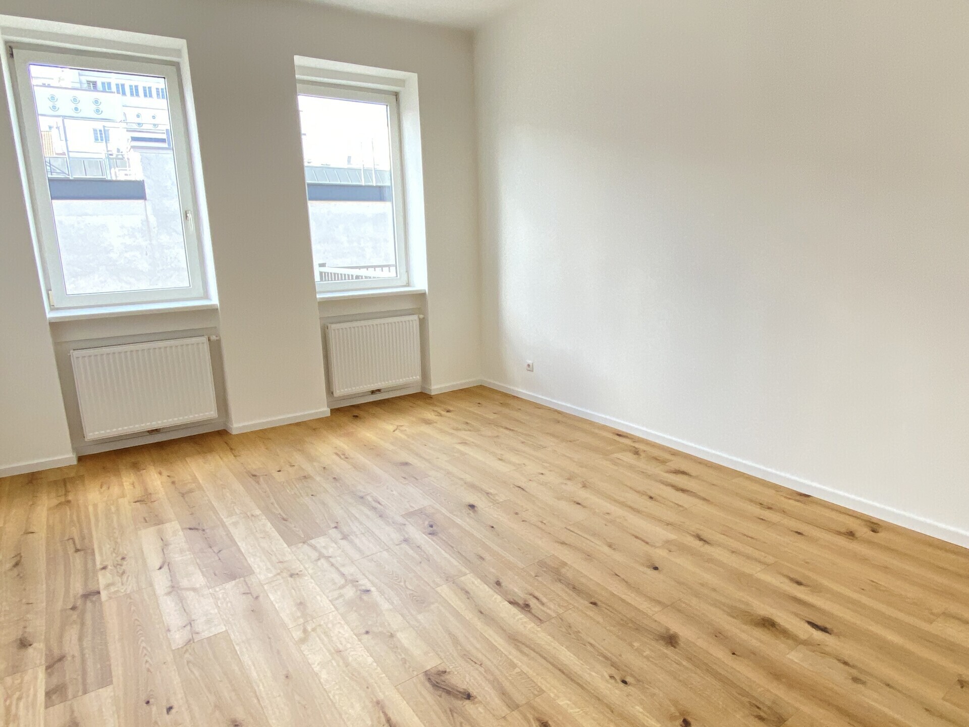 WUNDERSCHÖN und HELL - 2 Zimmer Altbauwohnung - frisch saniert - perfekte Single/Pärchenwohnung - zu kaufen in 1050 Wien