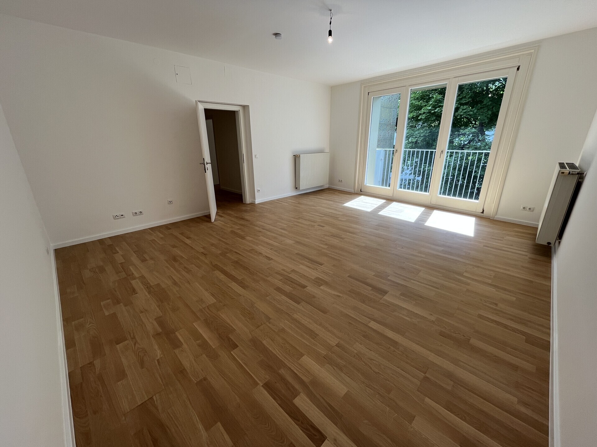 Geräumige 3-Zimmer-Wohnung mit kleinem Balkon am Modenapark - zu mieten in 1030 Wien