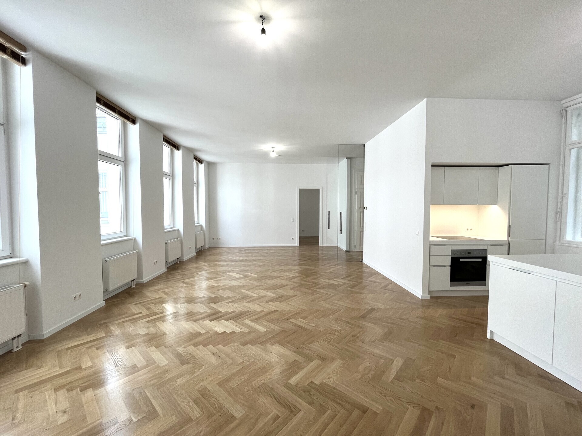 4-Zimmer-Altbauwohnung Nähe Stephansplatz und Graben - UNBEFRISTET
