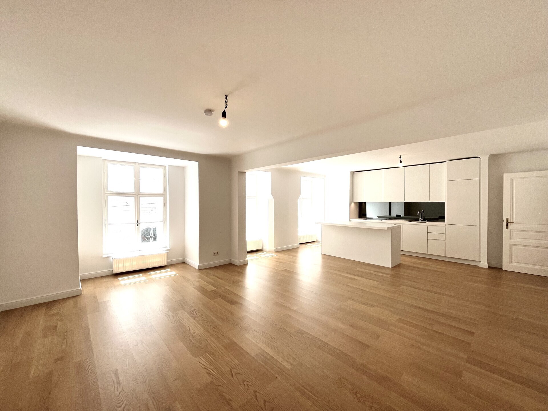 Großzügige 2 Zimmer Wohnung nahe Kärntner Straße zu mieten in 1010 Wien - UNBEFRISTET