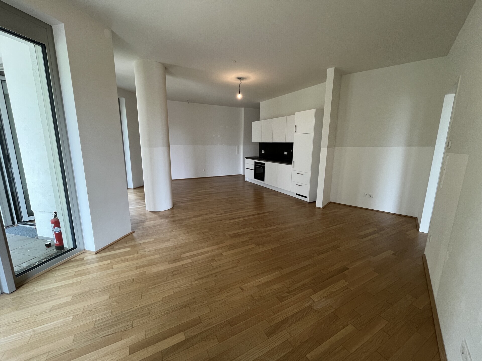 BelView Apartments: Spacious 2-room apartment with two terraces for rent in 1100 Vienna