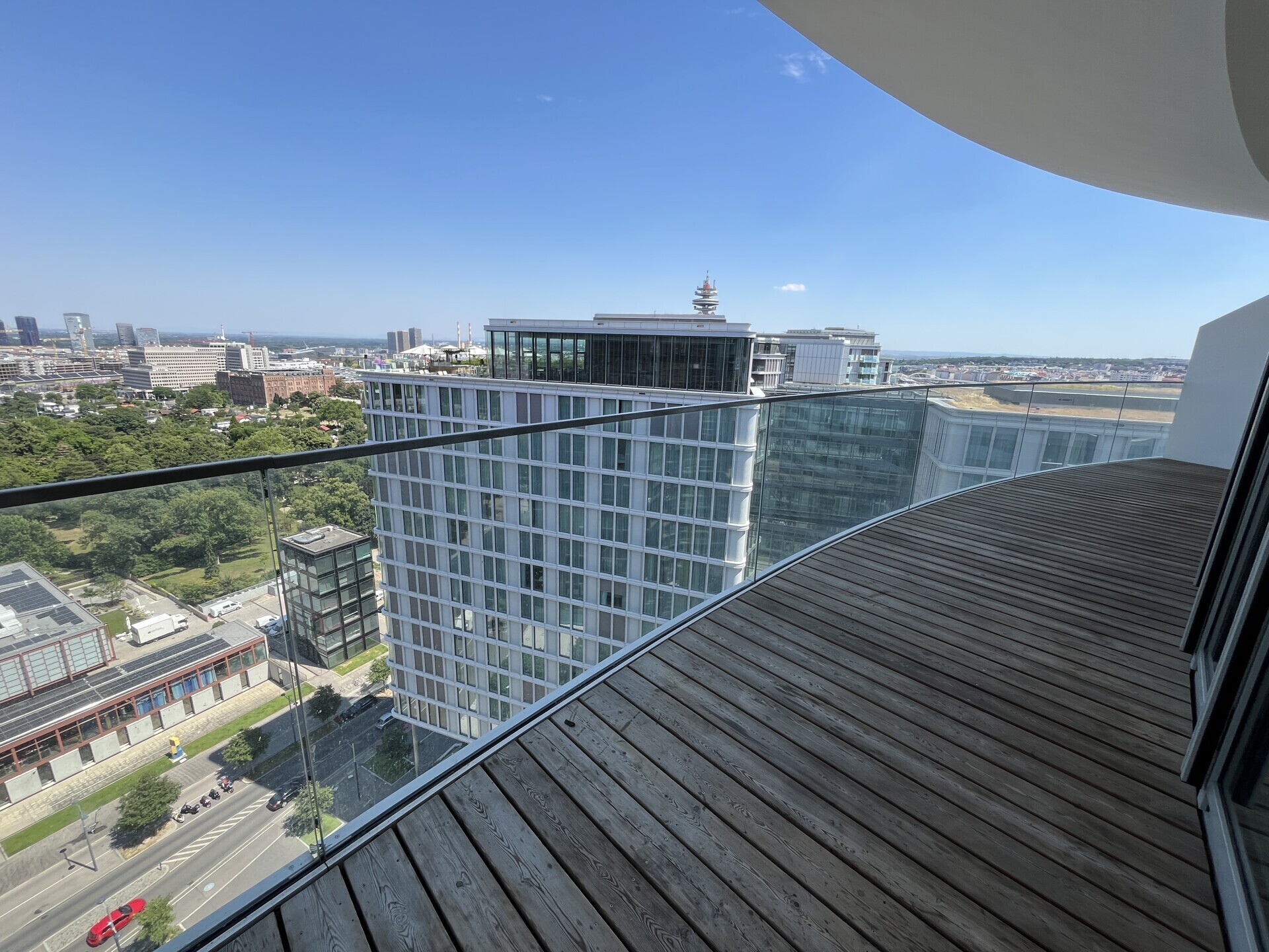 BelView Apartments: Wohnen mit 22 m² Balkon und 2-Zimmern im 18. Stock - zu mieten in 1100 Wien